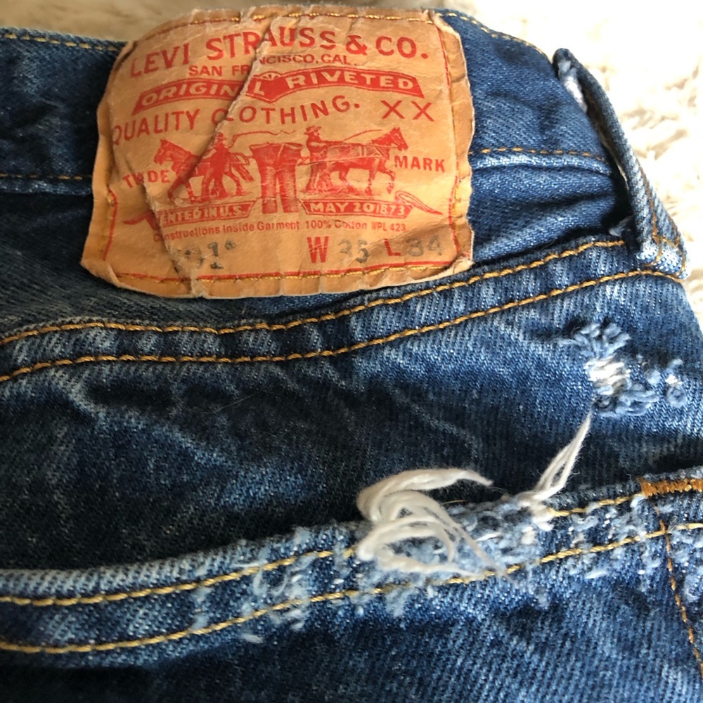 Levi Button Front - Picture 3 of 6